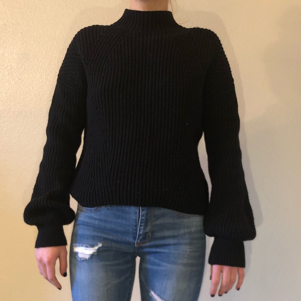 Gap sweater